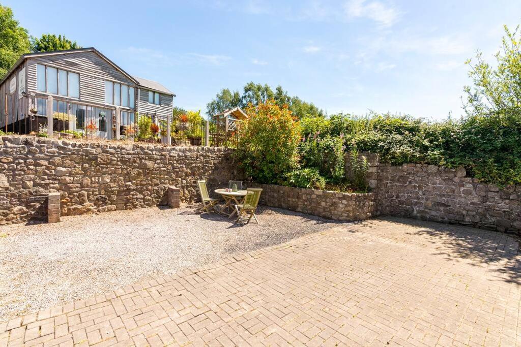 Beech Cottage, Spacious Rural Retreat Usk Bagian luar foto